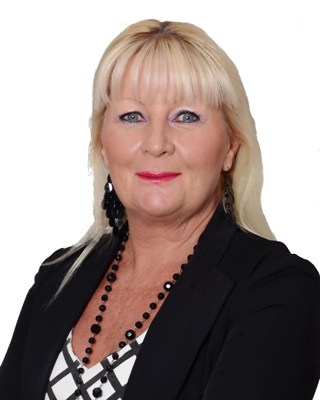 Linda Hunt profile image
