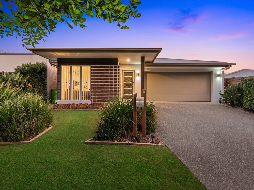 5 King Orchid Circuit Coomera, QLD 4209